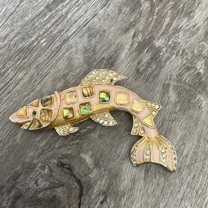 Fish pin